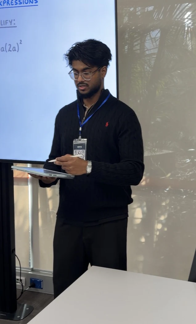 Aventus founder teaching a class